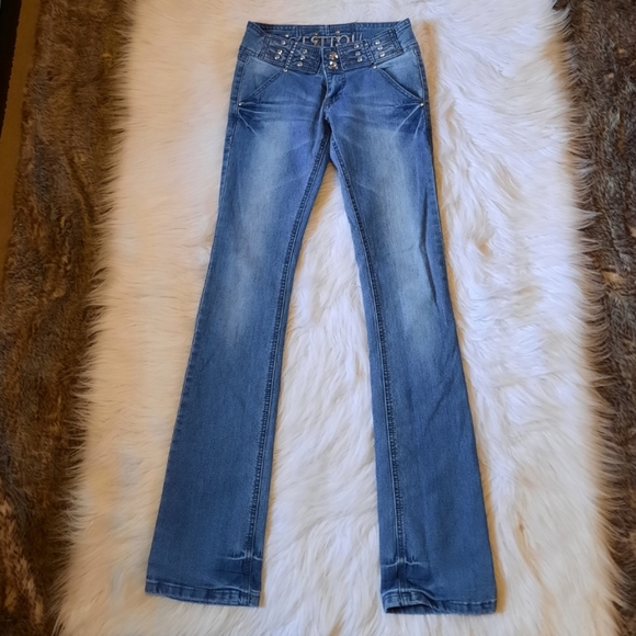 C' est TOI Jeans with Crystal Jewels - Picture 3 of 15